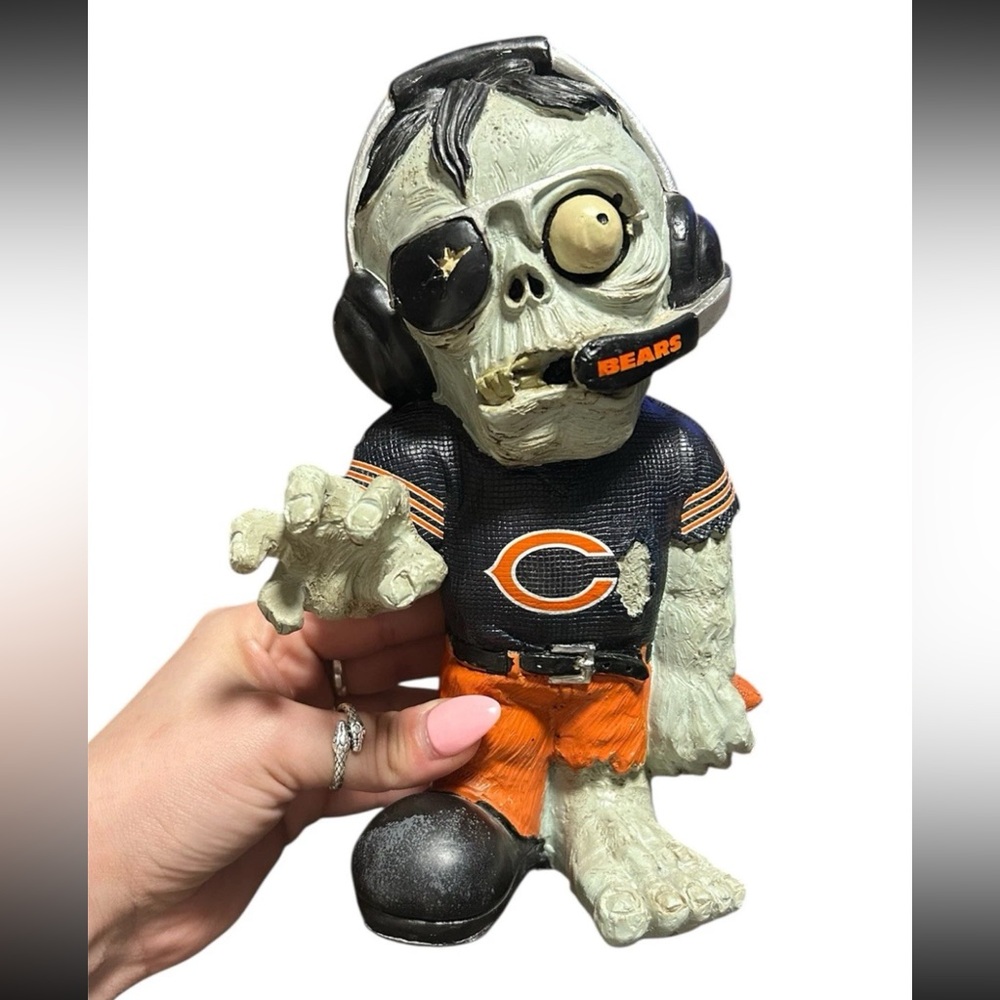 Chicago Bears Zombie FOCO NFL Undead Fan Figurine Halloween Decor